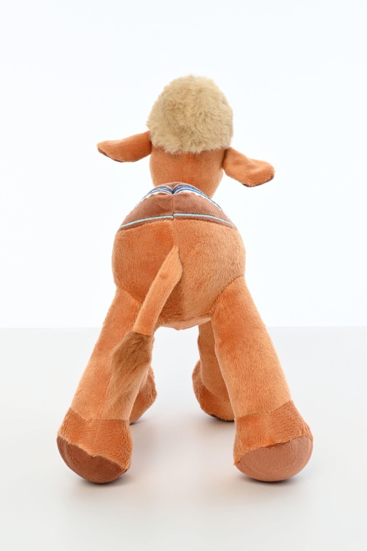 30 CM PELUŞ DEVE SERİSİ