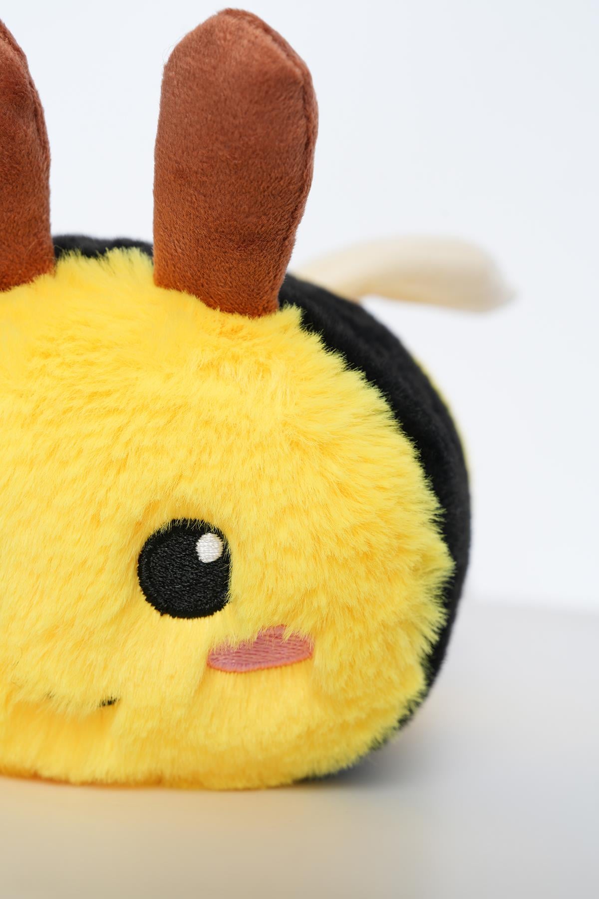 SEVİMLİ ARI PELUŞ OYUNCAK 30 CM